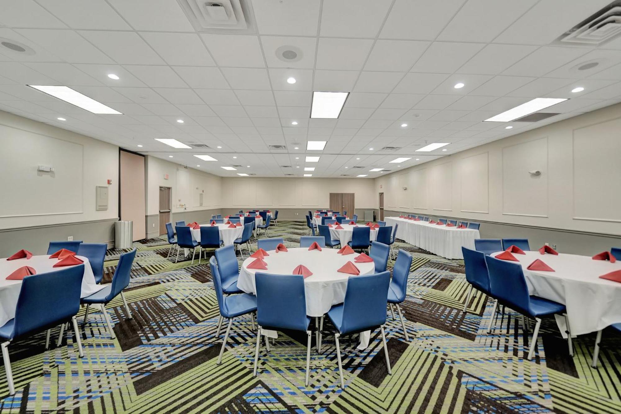 Holiday Inn Express Hotel & Suites Beatrice By Ihg Zewnętrze zdjęcie