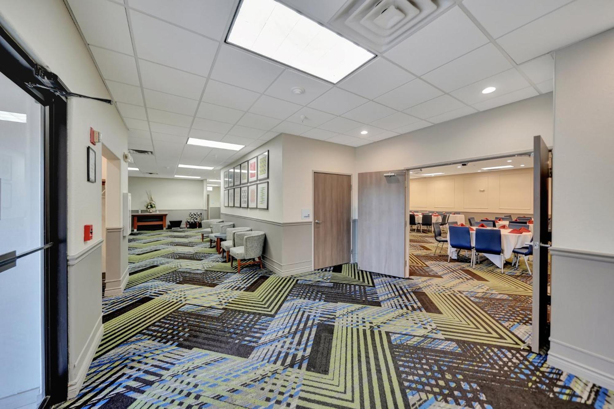 Holiday Inn Express Hotel & Suites Beatrice By Ihg Zewnętrze zdjęcie
